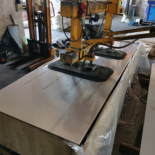 High Glossy 5052 6063 Aluminum Sheet Plate Anodized 0.5mm Thickness 3m Length
