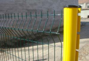 China 3D Curved Welded Garden Fence , L3m Decorative Welded Wire Fence Panels factory