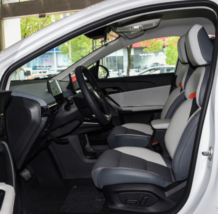 MG Mulan 2023 425KM Executive Edition 5 Door 5 Seats Hatchback Crossover