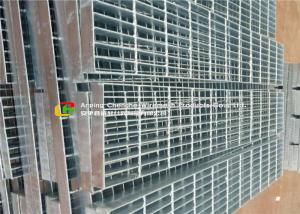 China Plain Type Galvanized Steel Walkway Grating 30 X 3mm Bearing Bar High Bearing Capacity factory