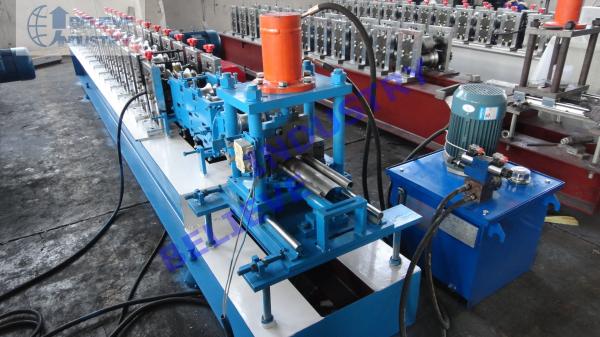 Thick Roller Shutter Door Roll Forming Machine , 380V Rated Garage Door Roll