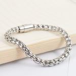 Custom Luxury 18K Gold and Rose Gold Jewelry Gold Engraved Stainless Steel