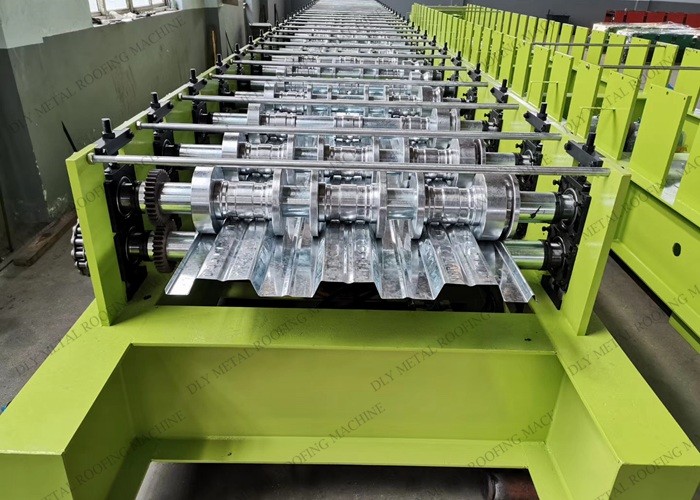 1250mm Floor Deck Roll Forming Machine Cr12 Metal Roof Machine