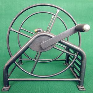 China Heavy Duty Metal Garden Hose Reel With Folding Free Wheeling Crank Handle factory