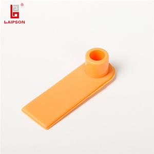 China RFID Electronic Livestock UHF Ear Tag 28mm*22mm For Sheep Goat Group Reading factory