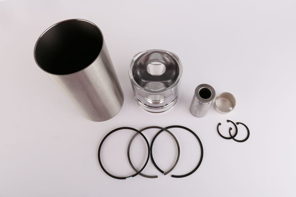 SAA6D102E Engine Cylinder Liner Kit DIA 114mm 6738-31-2111 3957795 3802747