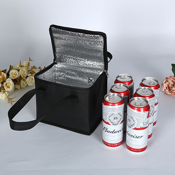 Imprinted Giveaways Low Price cooler bag, insulated grocery bag has a square zipper top,reusable ice box