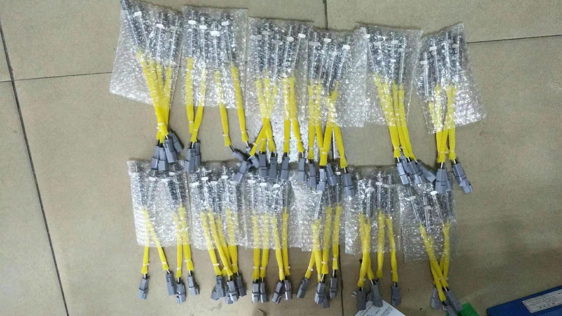 PC200-5 PC200-6 PC220-6 6D102 Engine Revolution Speed Sensor 7861-92-2310 For Komatsu Excavator