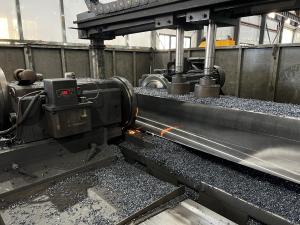China 3Cr2MnNiMo Injection Mold Base DXM 738HH Standard Mold Base factory