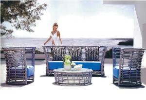 China YLX-RN-004 Water Proof Rattan Sofa Chair and Table factory