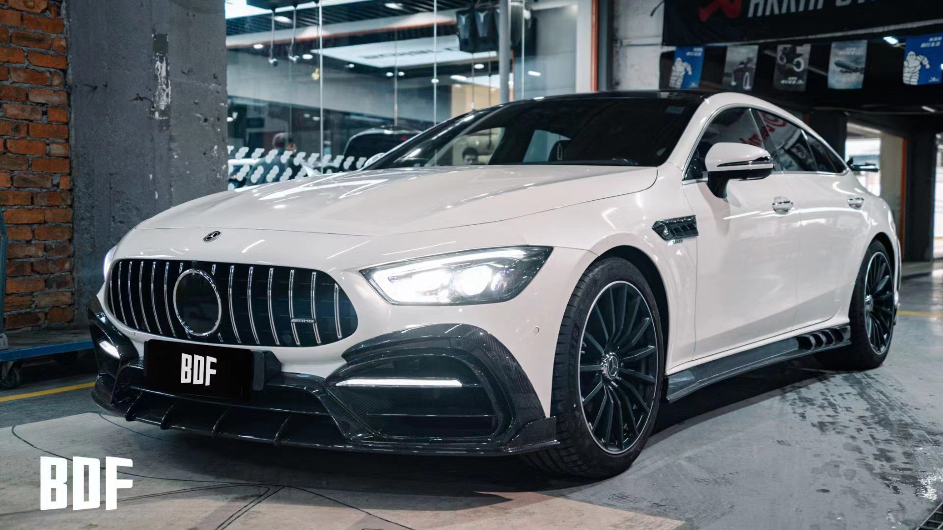 For Mercedes AMG GT50 53 63 Carbon Fiber Body Kit AMG GT50 53 63 Upgraded Top Style Carbon Fiber Front Lip Diffuser Spoiler