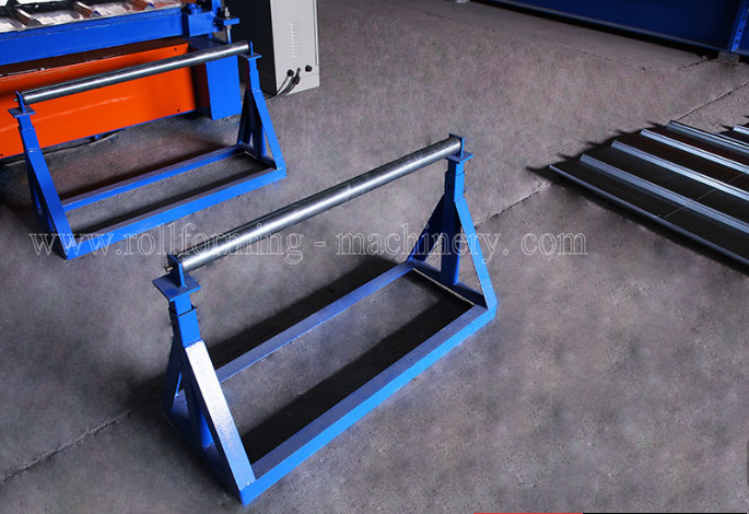 20m/min Thickness 0.55mm GI Roof Panel Roll Forming Machine