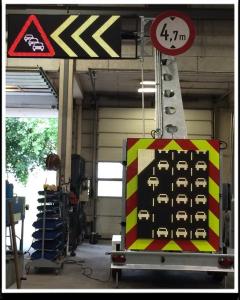 China Solar LED Portable Variable Message Signs trailer mounted boards factory