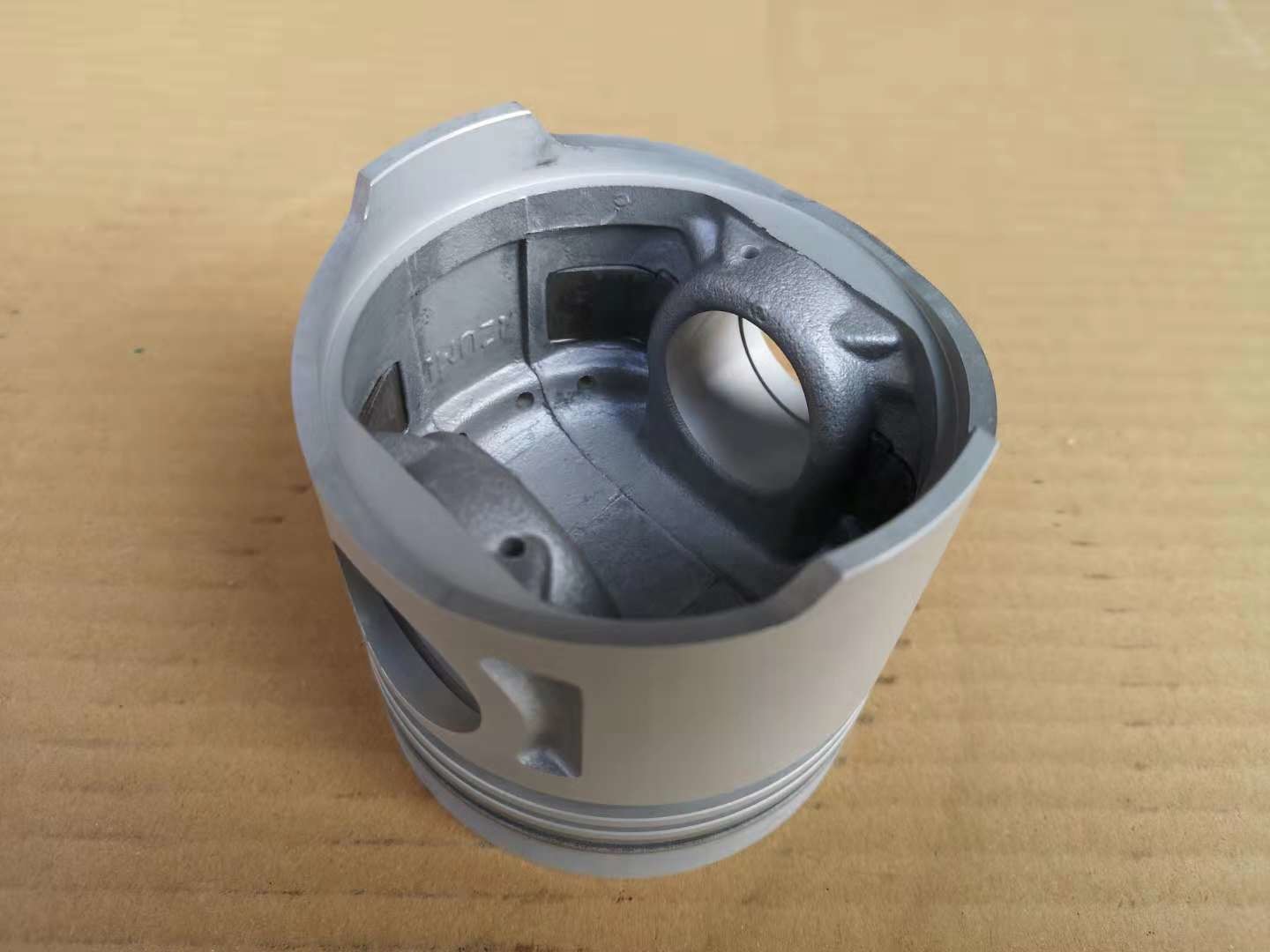 4BC2 8941697650 Excavator Isuzu Engine Parts Piston Code 7650 / 2304