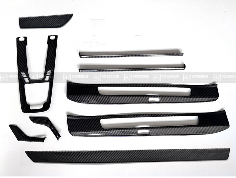 Auto Parts for Porsche 911 992 Carbon Fiber Interior 911 992 Carbon Fiber Center Panel Door Plank Interior