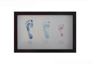China Customized Shape Baby 1st Year Hand And Footprint Picture Frame Non Toxic Ink Pad factory