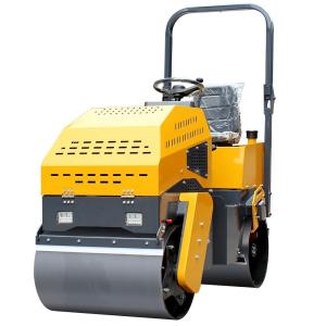 China 5.5L Fuel Tank Capacity Industrial Compactor Machine Hydraulic Vibrating Road Roller factory