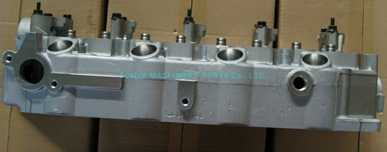 Silver Engine Cylinder Head Mitsubishi 4d56 Cylinder Head For Excavator