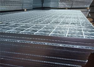China Cross Bar Spacing 30mm Center Distance Serrated Metal Grating factory