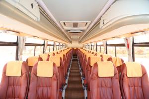 China LHD/RHD 68+1 seats 375HP Euro3 Luxury Coach Bus YBL6121T for Tanzania factory