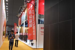 China Windchaser Feather Flags Banner With Fiberglass Pole factory