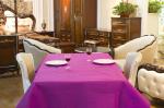 ODM 2ply Square Paper Tablecloths , 16gsm Disposable Easter Tablecloth