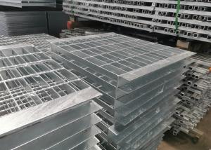 China Welded Hot Dipped Stainless Bar Grating 600mm Width For Protecting factory