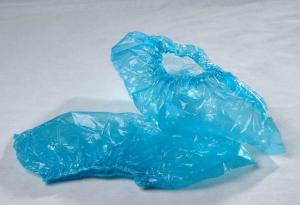China Disposable PE Shoe Cover Machine factory