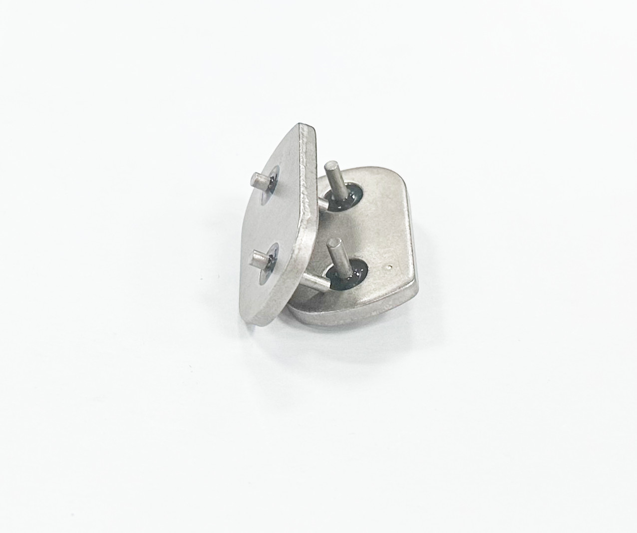 China 30A Steel Hermetic Single Seal Terminals With Electroless Nickel Plating factory