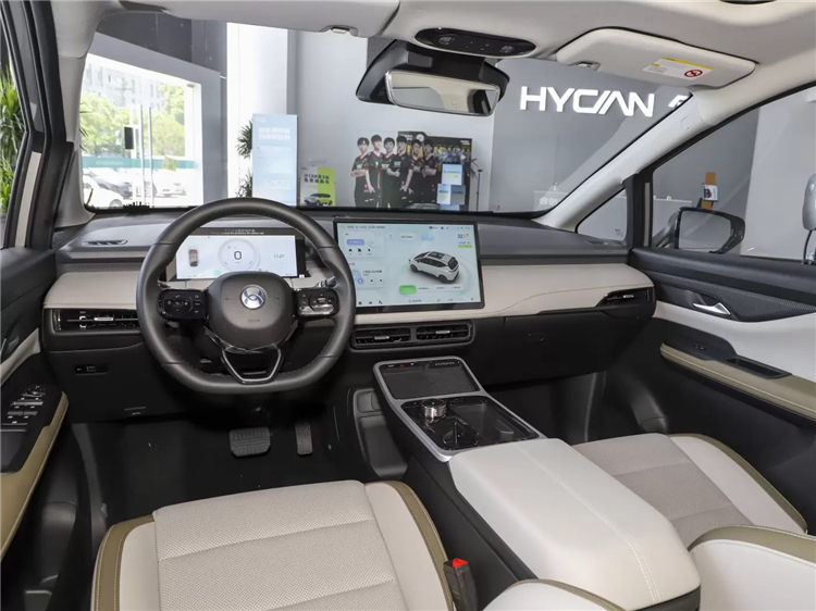 Professional HYCAN Z03 Luxury Electric Car Adult with Ternary Lithium Battery 5 Seating Capacity