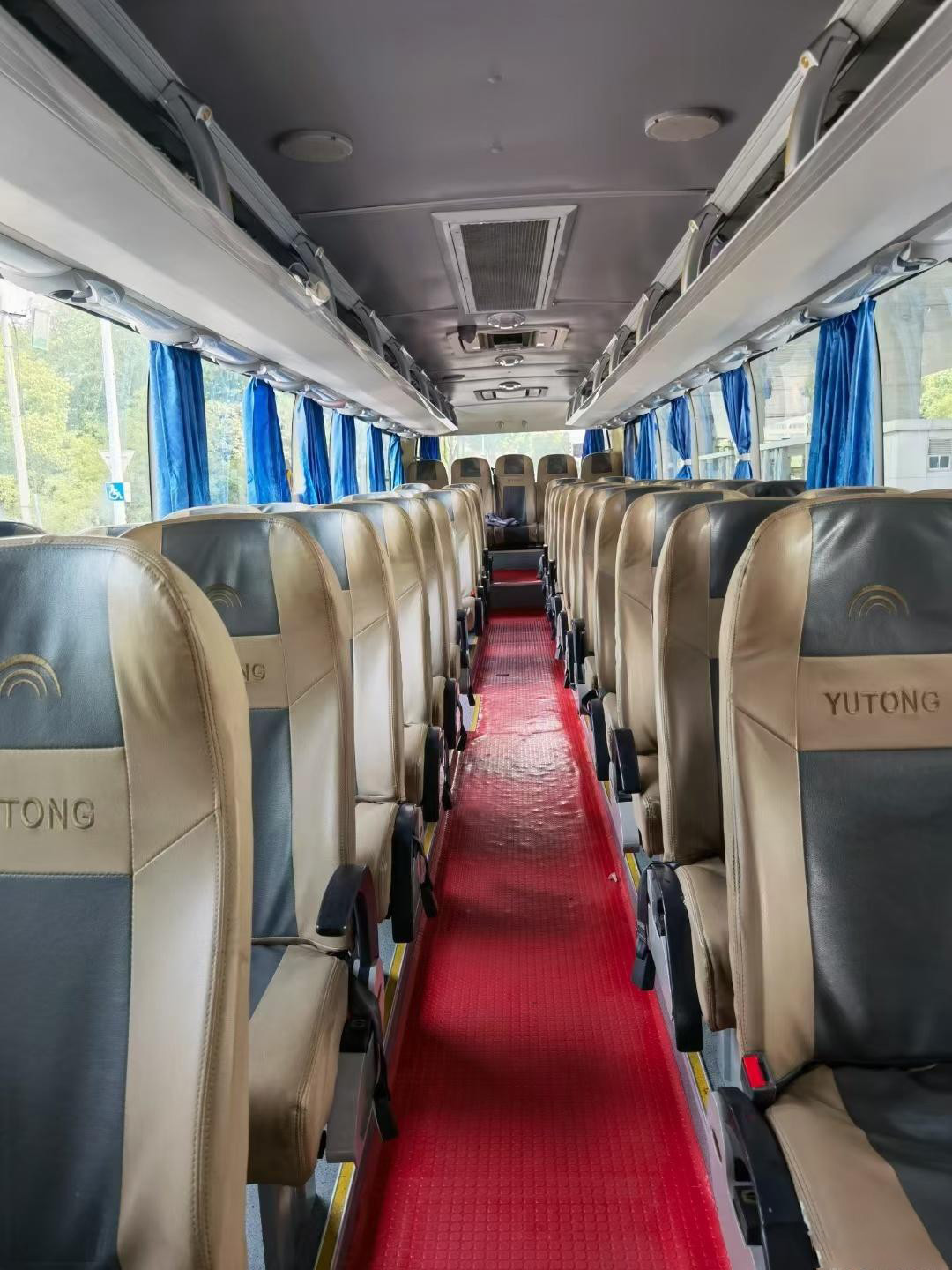ZK6122 Yutong Used Passenger Bus / 59-Seater Double-Door Left-Hand Drive Bus Euro 4