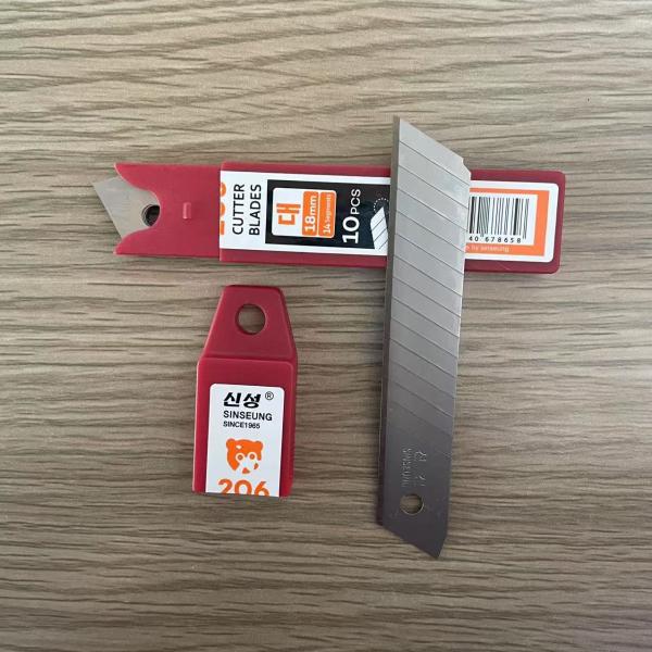 Silver Blade Color 18mm Cutter Blades Made From SK2 High Carbon Steel With 60°