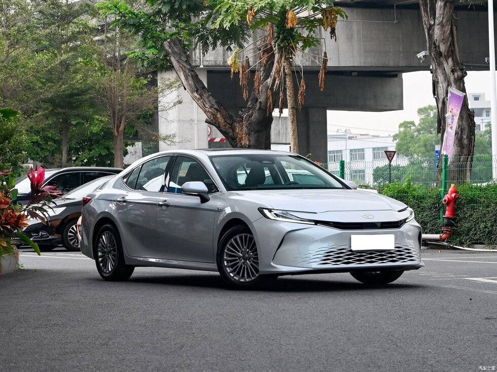 2024 Toyota Camry 4-Door Sedan 5-Seater GacT oyota 2.0 HGVP Luxury Version Sedan with 2825mm Wheelbase