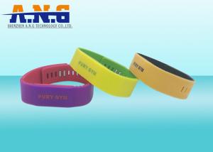 China Waterproof Silicone RFID Wristbands and RFID Bracelets for Cashless and Access Control factory