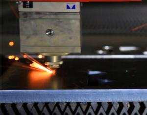 China High Efficiency Automatic Laser Metal Cutting Machine 3000W with 180m/Min Speed factory