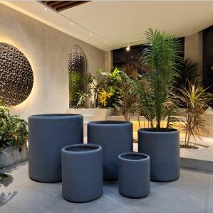 China Frost Resistant Plain Matte Round Fiber Clay Pot For Indoor Home Garden factory