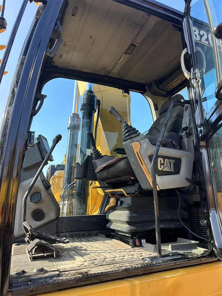Used CAT 320GC Excavator with 20 TON Operating Weight Caterpillar 320d 320C 320b 320