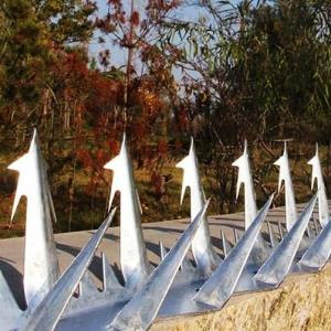 China Galvanized Razor Burglar Proof Fence Security Spikes 1.3*0.36*0.11m factory