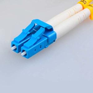 China Yellow Fiber Optic Pigtail APC UPC With A Simplex Or Duplex Cable 30M factory