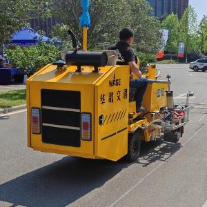 China 400kg Paint Tank Capacity Passenger Driving Thermoplastic Road Marking Truck for Road Construction factory