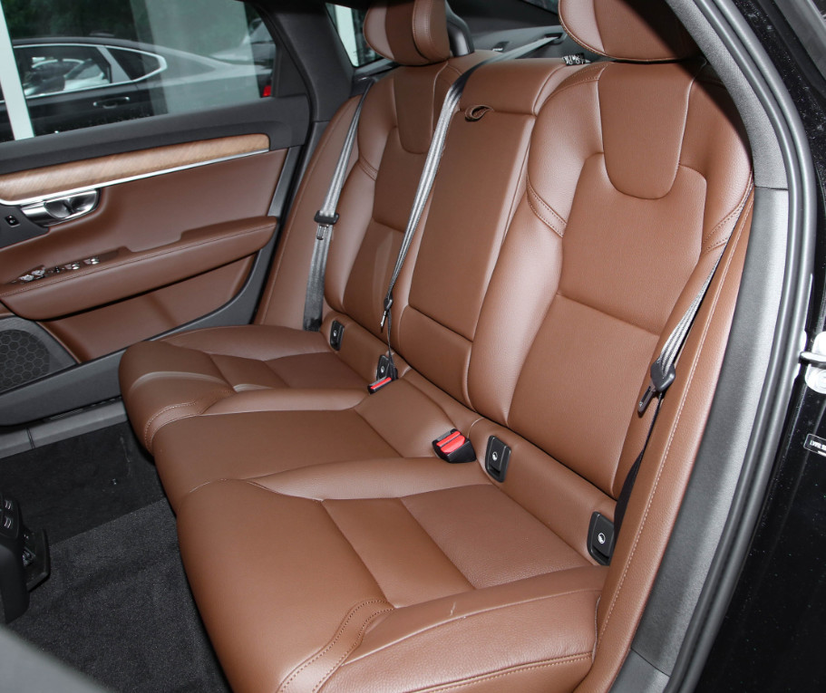 2023 VOLVO S90 Gasoline Plus 48V B5 Medium Large Left-Hand Luxury SUV
