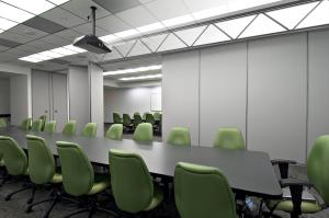 China Professional Folding Wall Acoustic Movable Room Dividers For Conference Room factory