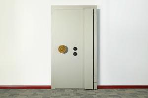 China Height 2000mm Width 1000mm Gun Safe Door For Basement Fireproof factory