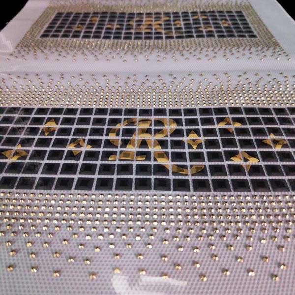 R Letter Rhinestone Applique Patches Golden Rectangle / Customized Shape