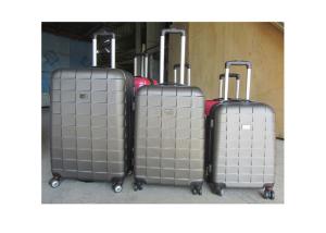 China Fashionable ABS Trolley Luggage Carry On , Trolley Suitcase Set With Iron Trolley factory