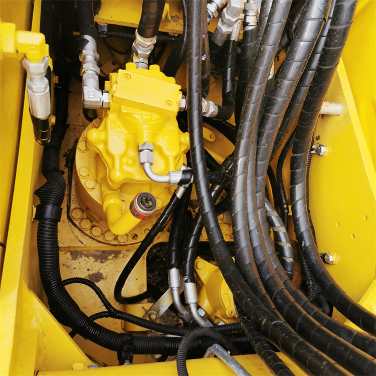 Good Condition 12 Ton Komatsu PC120-8 Used Excavator Made in Japan with Cummins Engine