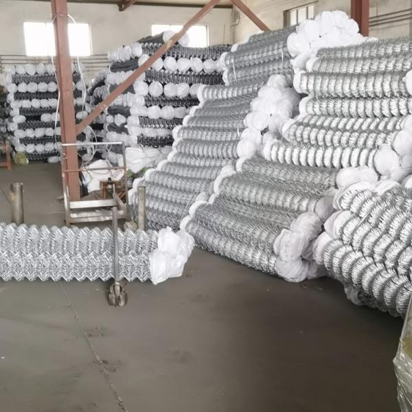 Mesh 90*90mm Galvanized chain Link Fencing For Construction Site Building