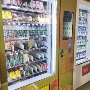 Locker Vending Machine Touch Screen Snacks And Drinks Intelligent Vendor Machine