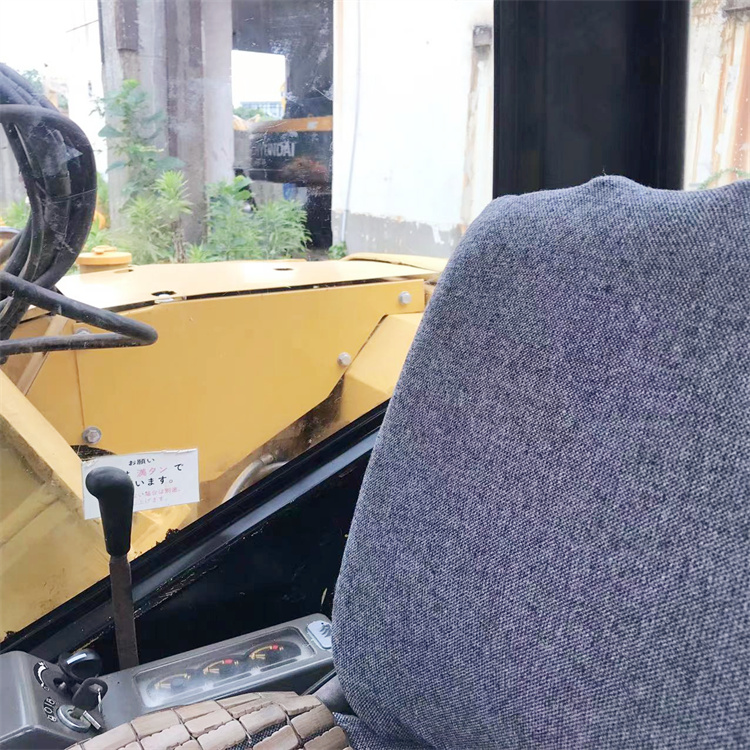 8000 KG Hydraulic Mini Excavator Made in Japan with Original Parts and Good Condition