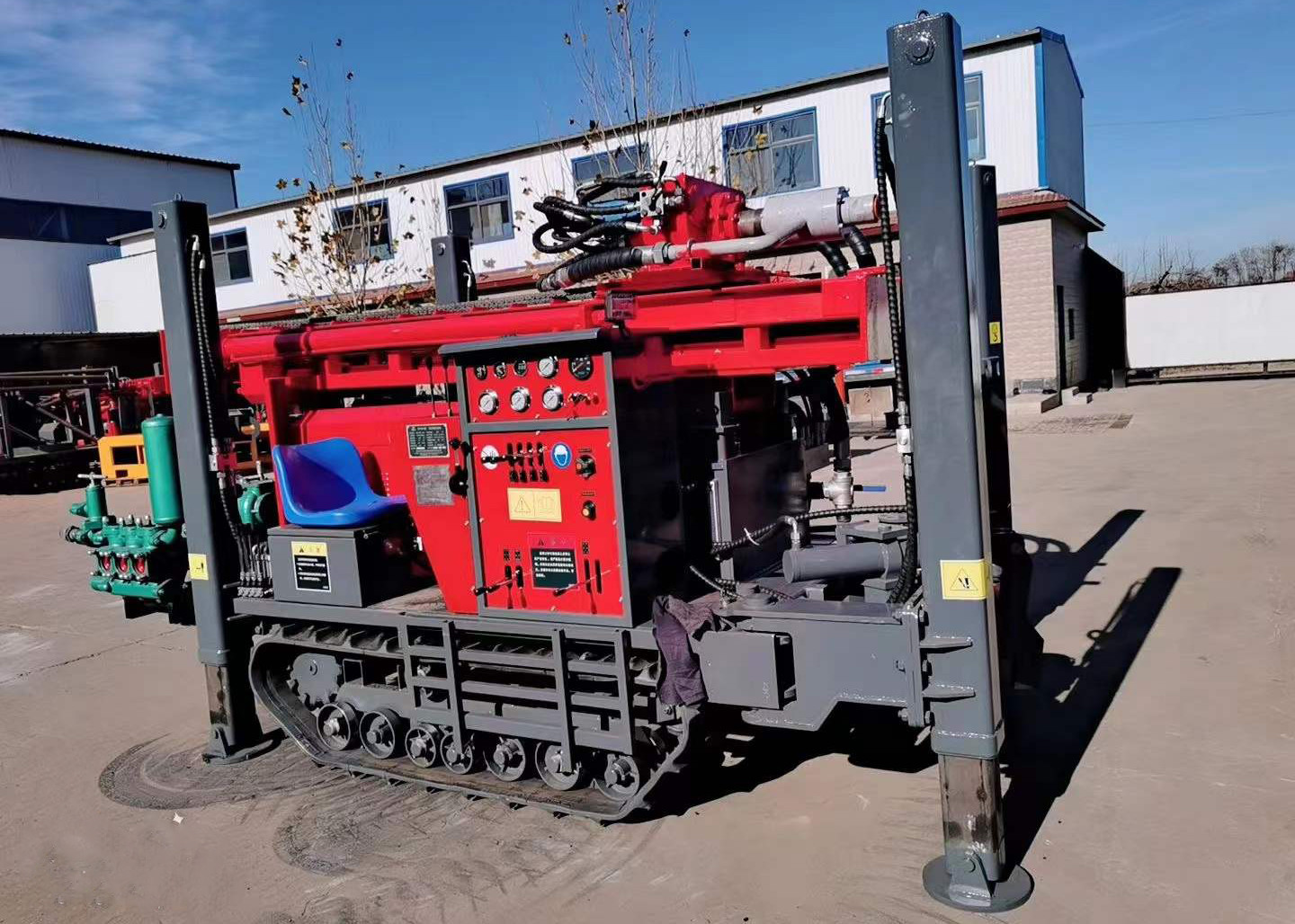 200 Meters Capacity Water Well Drilling Rig With Mud Drilling Or Air Compressor Drilling